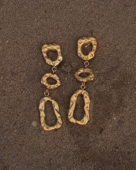 Gouden hanger oorbellen met drie asymmetrische cirkels stainless steel