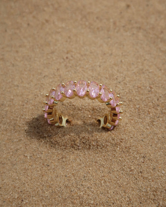 Madeira Ring in roze: goudkleurige ring met sprankelende roze steentjes. Waterproof en van stainless steel.