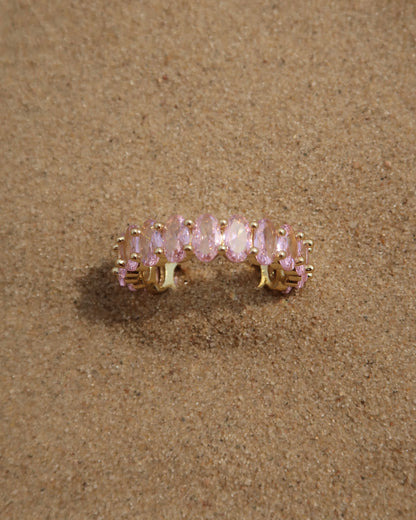 Madeira Ring in roze: goudkleurige ring met sprankelende roze steentjes. Waterproof en van stainless steel.