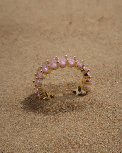 Madeira Ring in roze: goudkleurige ring met sprankelende roze steentjes. Waterproof en van stainless steel.