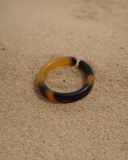 Palermo ringen: kleurrijke kunststof ringen in diverse tinten. Licht, trendy en leuk om te combineren.