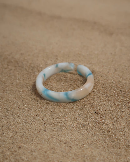 Palermo ringen: kleurrijke kunststof ringen in diverse tinten. Licht, trendy en leuk om te combineren.