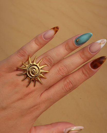Costa del Sol Ring: gouden verstelbare zonring. Perfecte zomerse statement ring, stainless steel en waterproof