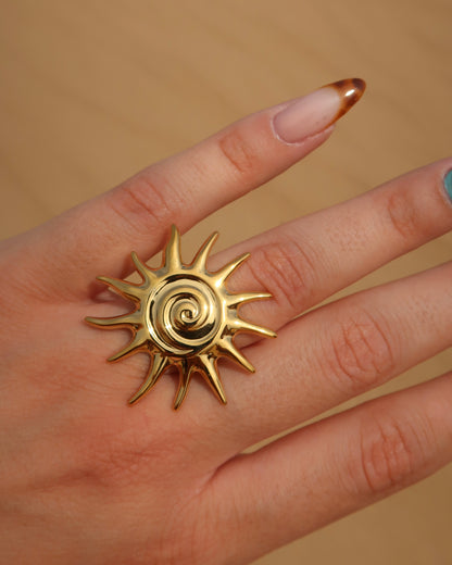Costa del Sol Ring: gouden verstelbare zonring. Perfecte zomerse statement ring, stainless steel en waterproof