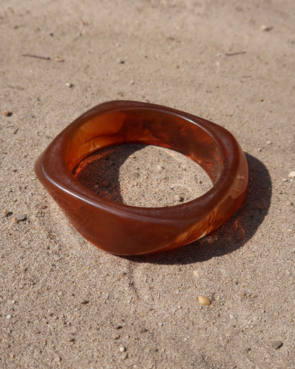  Corsica Bangle, zomer armband, Hot Sea Collection, amber bangle, parelwit bangle, dames armband zomer, strand sieraden.