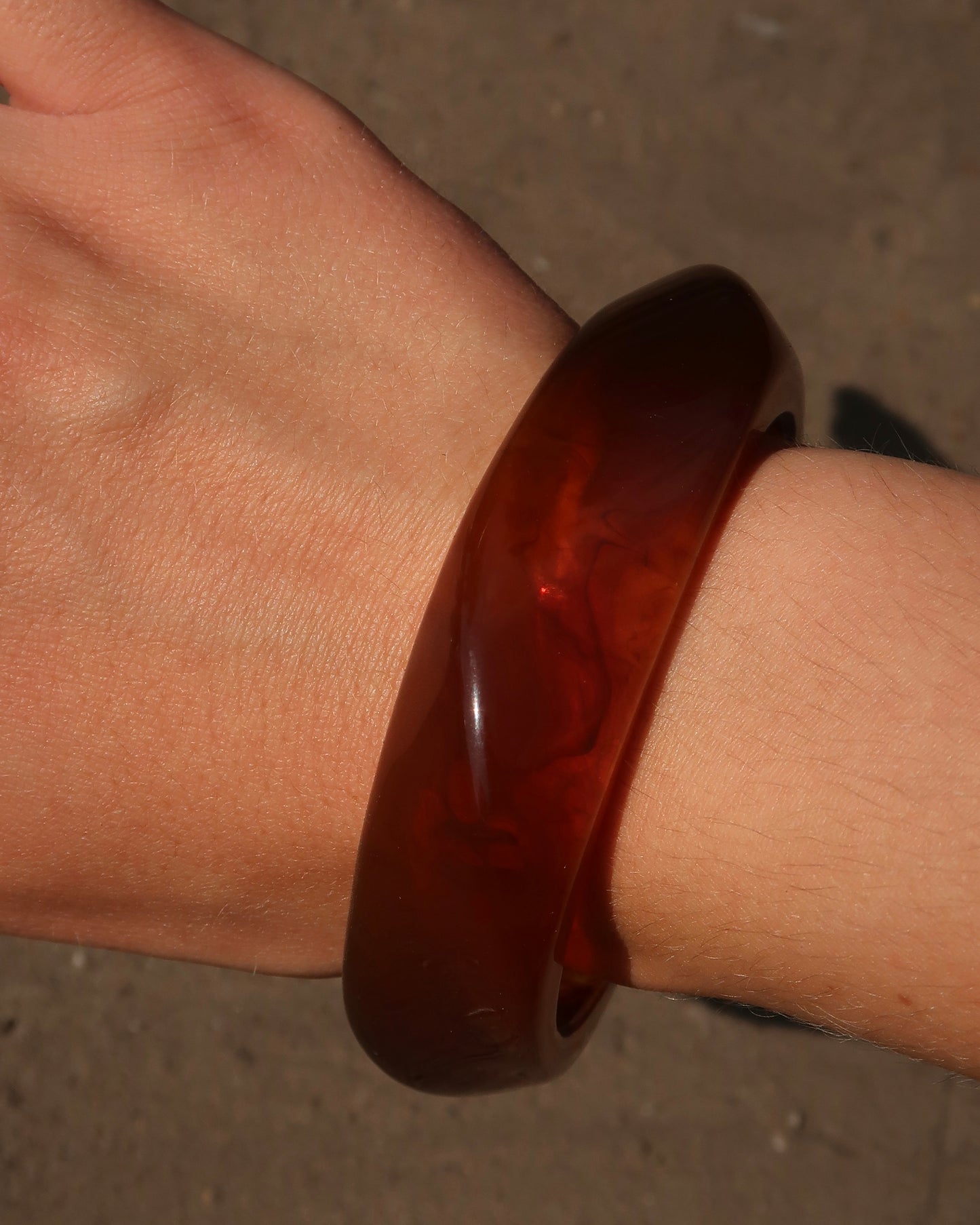  Corsica Bangle, zomer armband, Hot Sea Collection, amber bangle, parelwit bangle, dames armband zomer, strand sieraden.