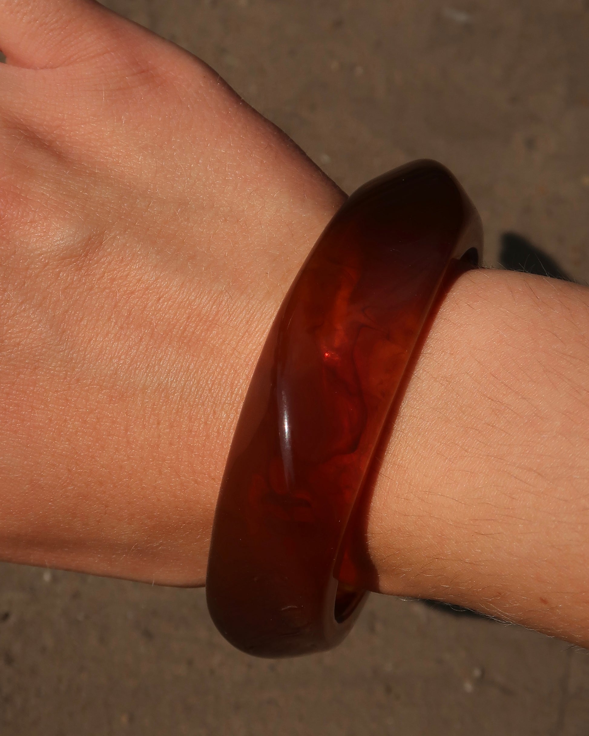  Corsica Bangle, zomer armband, Hot Sea Collection, amber bangle, parelwit bangle, dames armband zomer, strand sieraden.