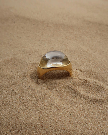Jinx Ring: gouden of zilveren ring met unieke steen. Bijzonder design, stainless steel en waterproof.